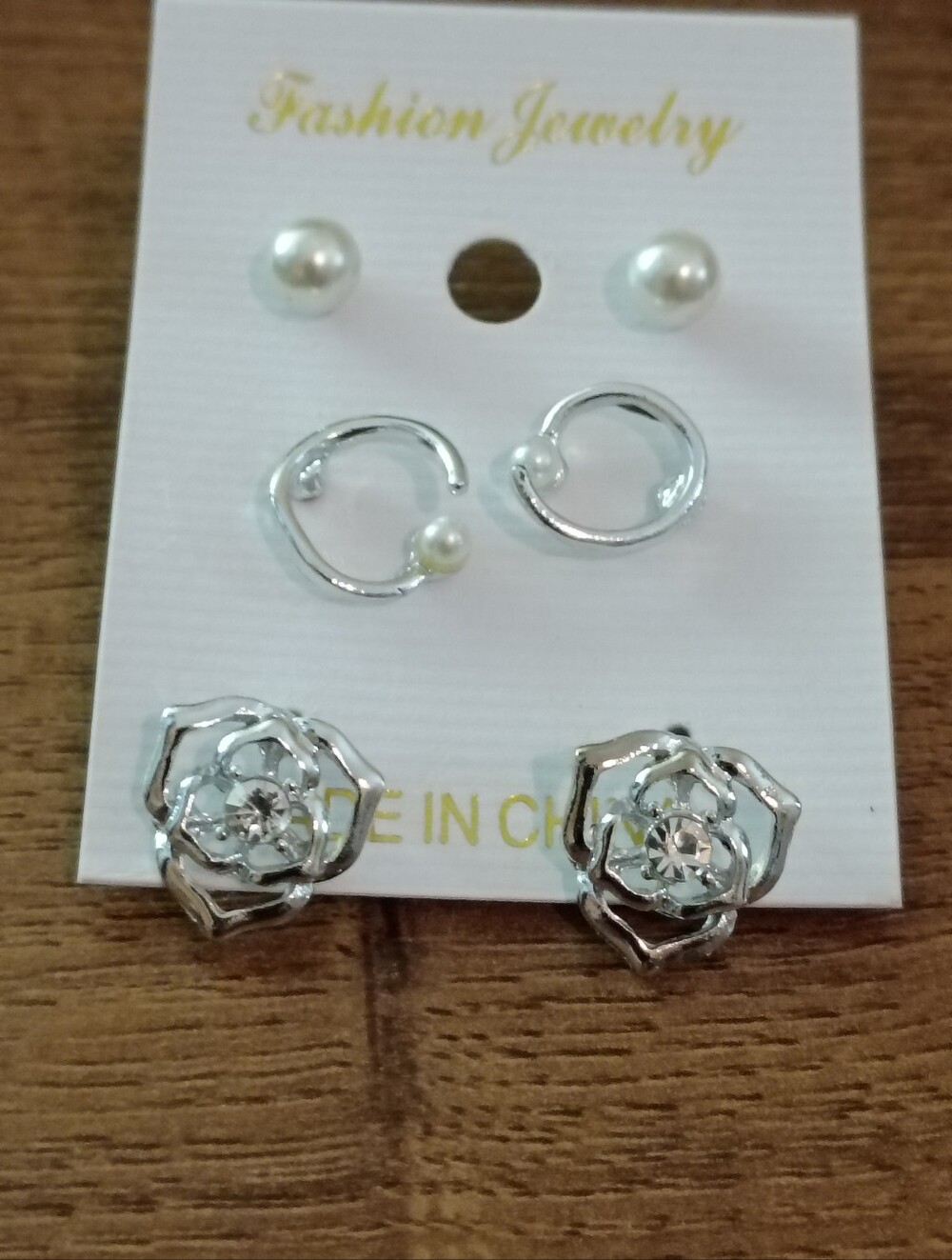 silver pearl flower stud earring set - Picture 4 of 4